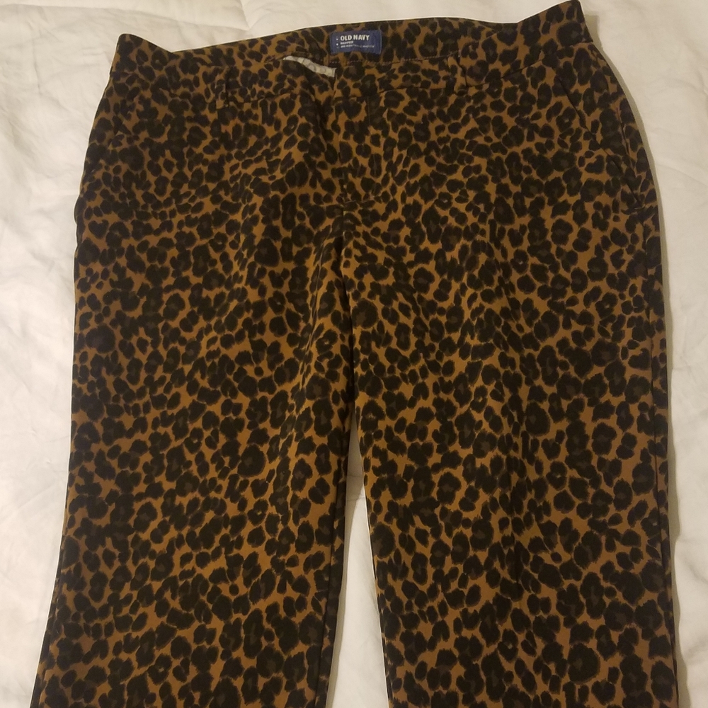 Leopard crop slacks